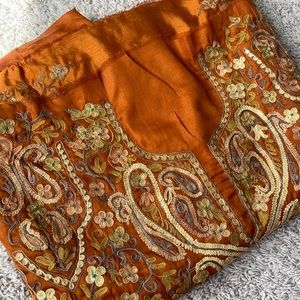 NWT Kashmiri Embroidered 3 piece Unstitched Suit